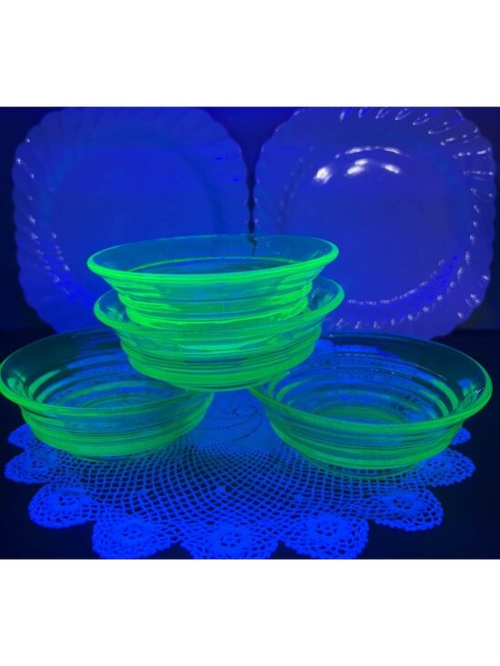 Unknown Other - Set Of 4 Vintage Uranium Glass Ribbed Berry/Dessert Bowls 4 5/8" X 2" Glows UV